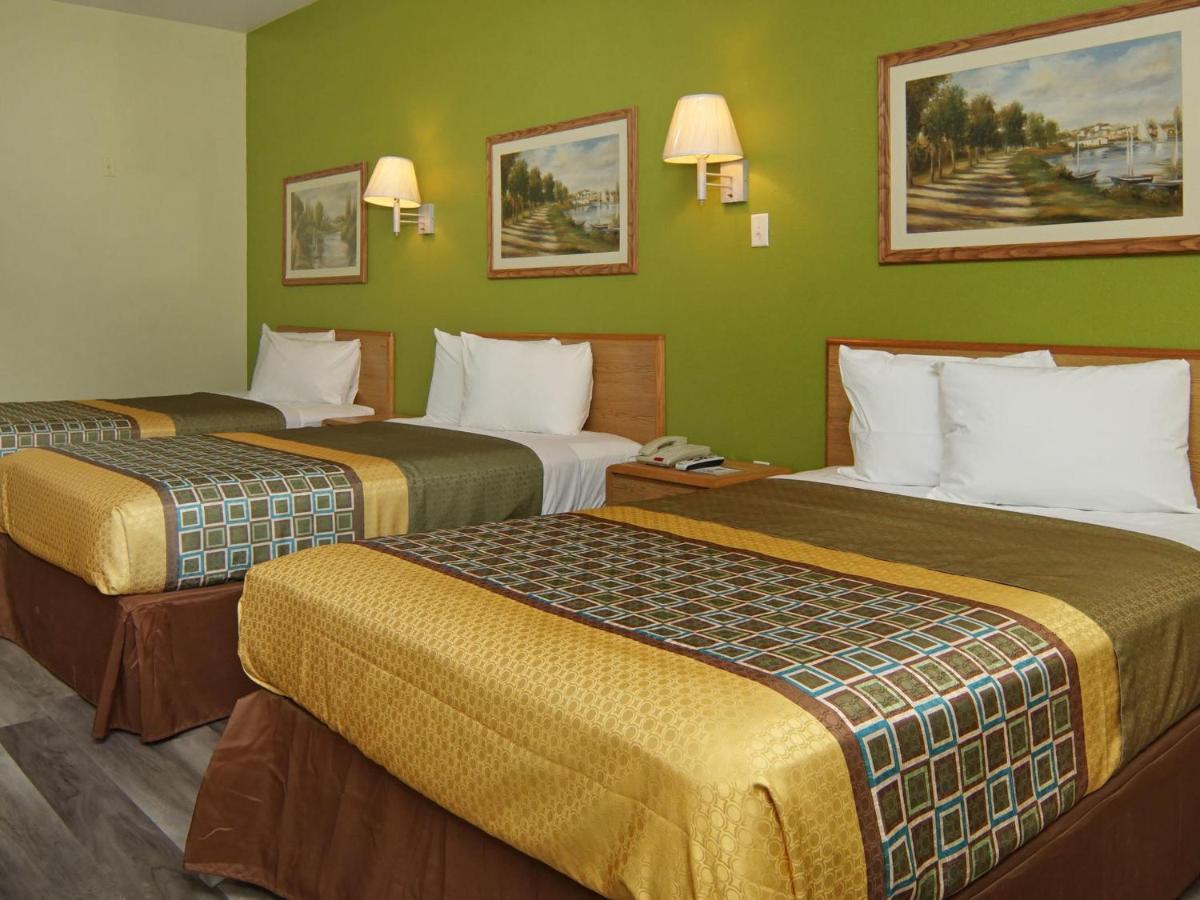 Quality One Motel 2*
